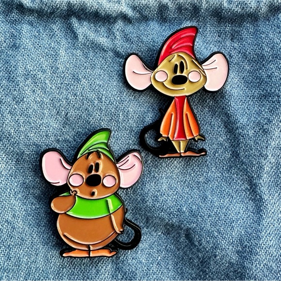 Cinderella Enamel Pin - Gus Gus | Disney - Picture 3 of 6